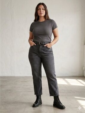 Abercrombie & Fitch Curve Love Ultra High Rise Ankle Straight Jeans Extra Short